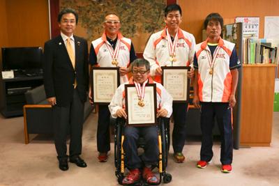 報告会の様子の写真