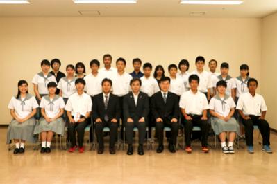 来庁した杵築高校生徒のみなさん