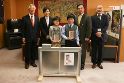 発明クラブの2人と関係者の皆さん