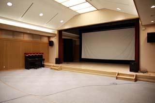 大田中央公民館大田庁舎3階にある多目的ホールの写真