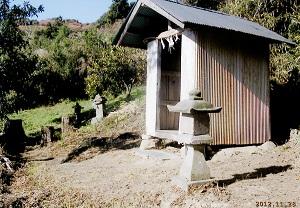 程川の小一郎社の写真2