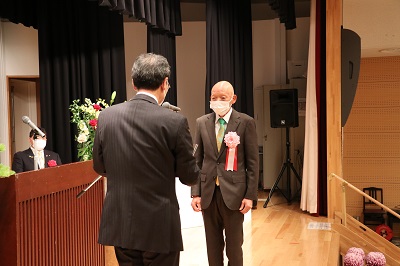 坪井達史さんへ市民栄誉賞授与
