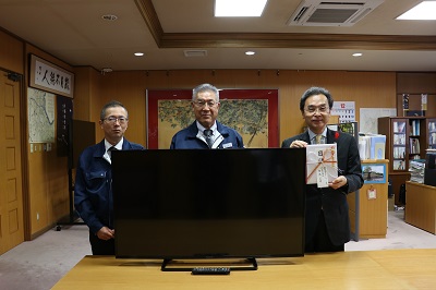 株式会社KTS様からテレビの寄贈