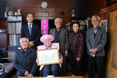 本田幸子さん（鍛冶屋）が満100歳に
