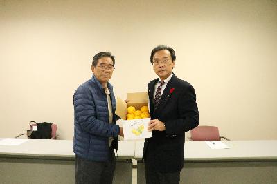 神鳥さんと永松市長の写真