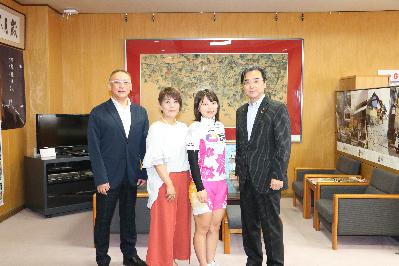 吉田選手表敬訪問の写真