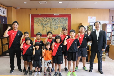 杵築ジュニアと永松市長の写真