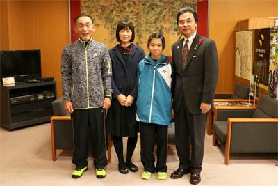 出場報告の様子の写真