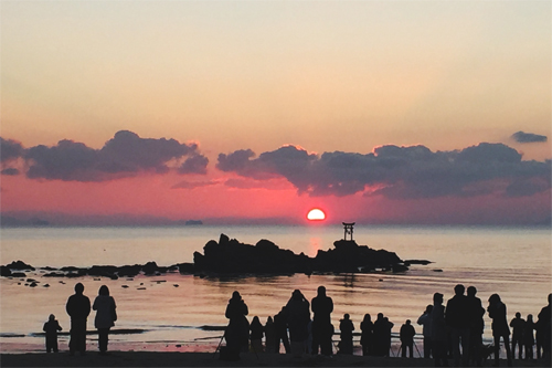 奈多海岸の初日の出の写真
