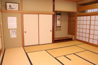 奈狩江地区公民館の和室の写真