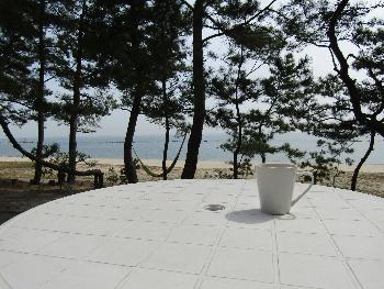みどり荘から海を眺めながらのコーヒータイム