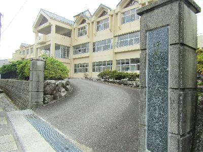 大田小学校校門